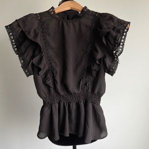 5/$10 Fashion Nova top. Size XS